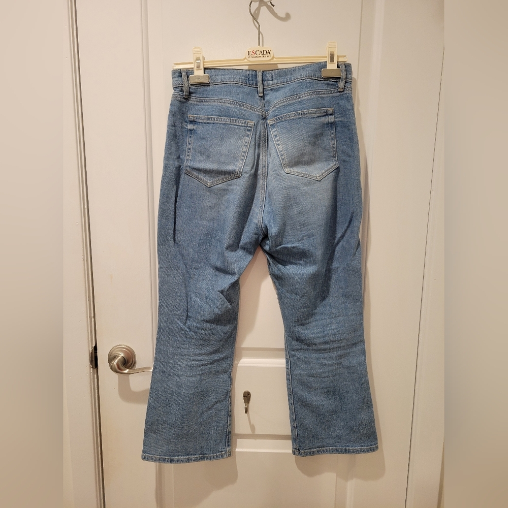 LOFT High Waist Kick Crop Jeans in Light Wash - Size 28/6 - Picture 4 of 9